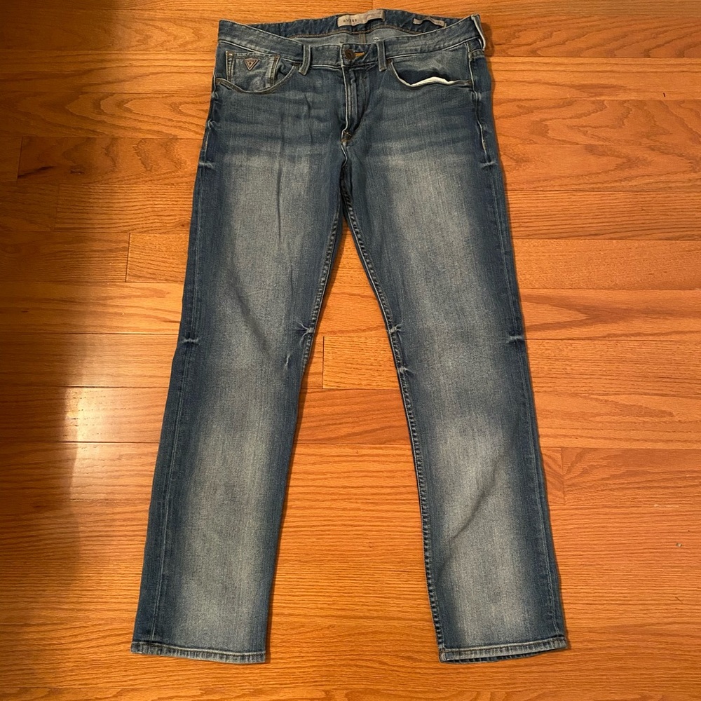 Guess Slim Straight Jeans